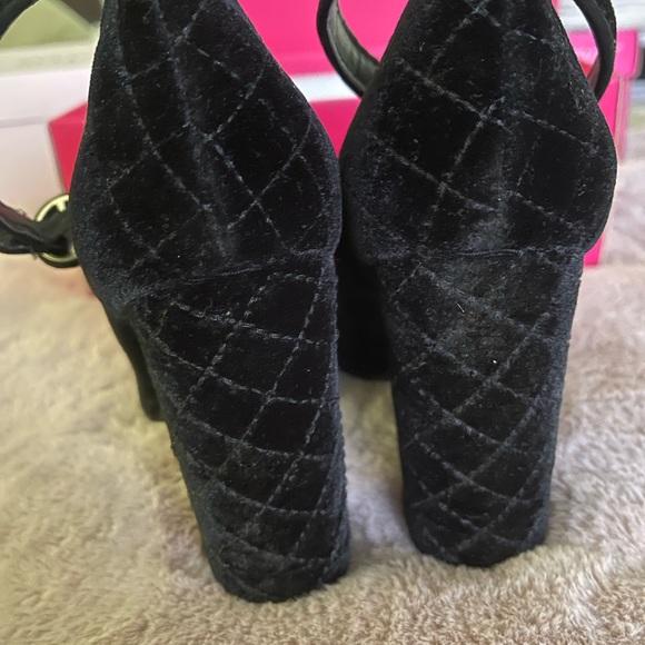 Maryjane block heels. Just like new. - Picture 5 of 5